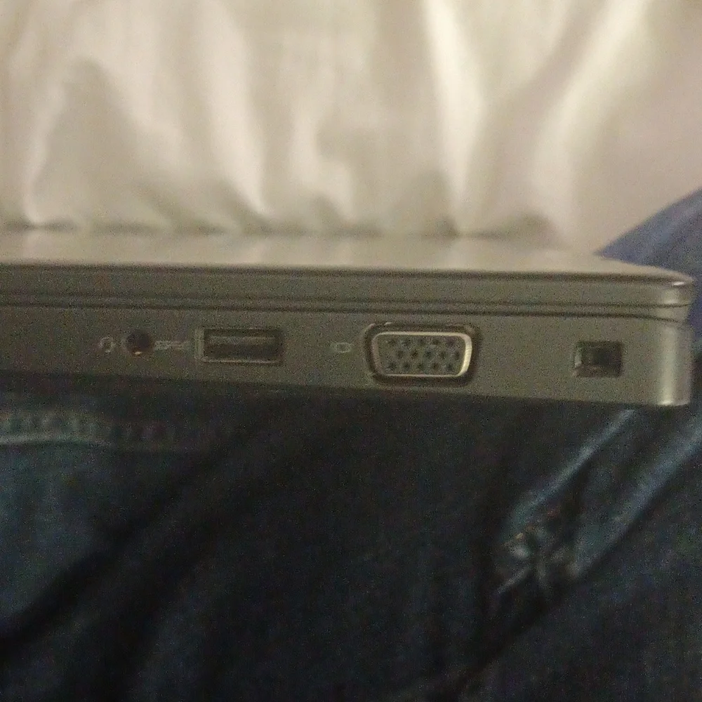 Dell latitude 5940 black